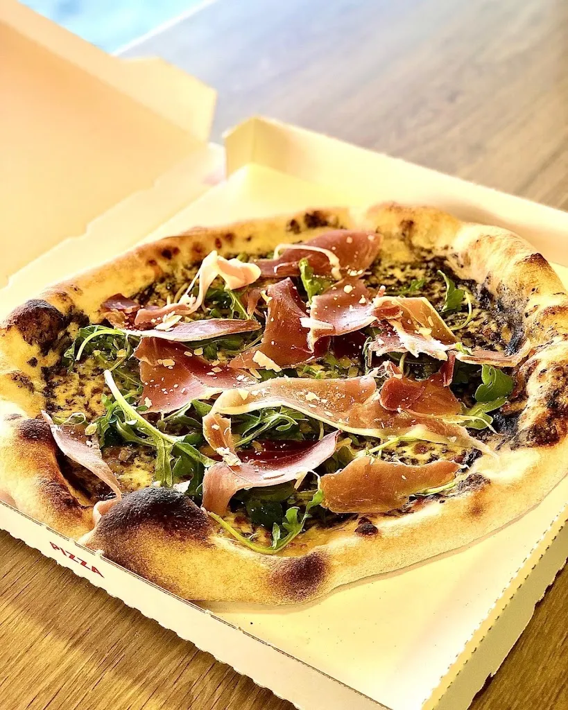 Camion Pizza La Recette restaurant in Cléry-Saint-André