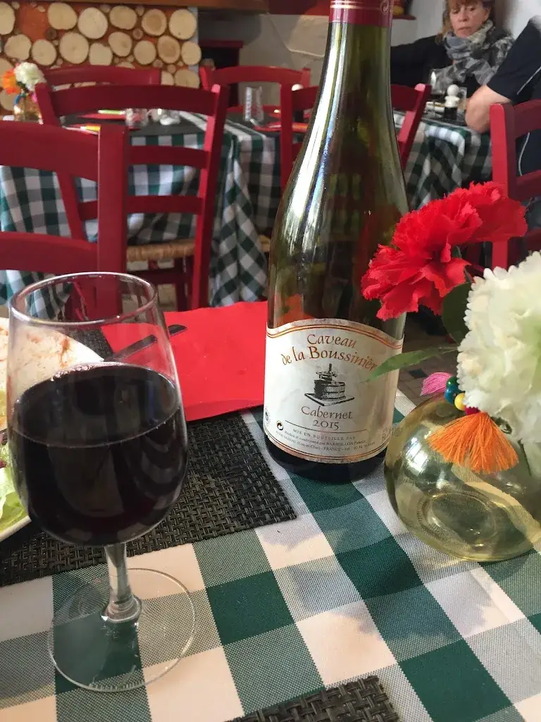 Elizabeth Riggins_Restaurant Pizzéria de la Gaieté_Controis-en-Sologne_review