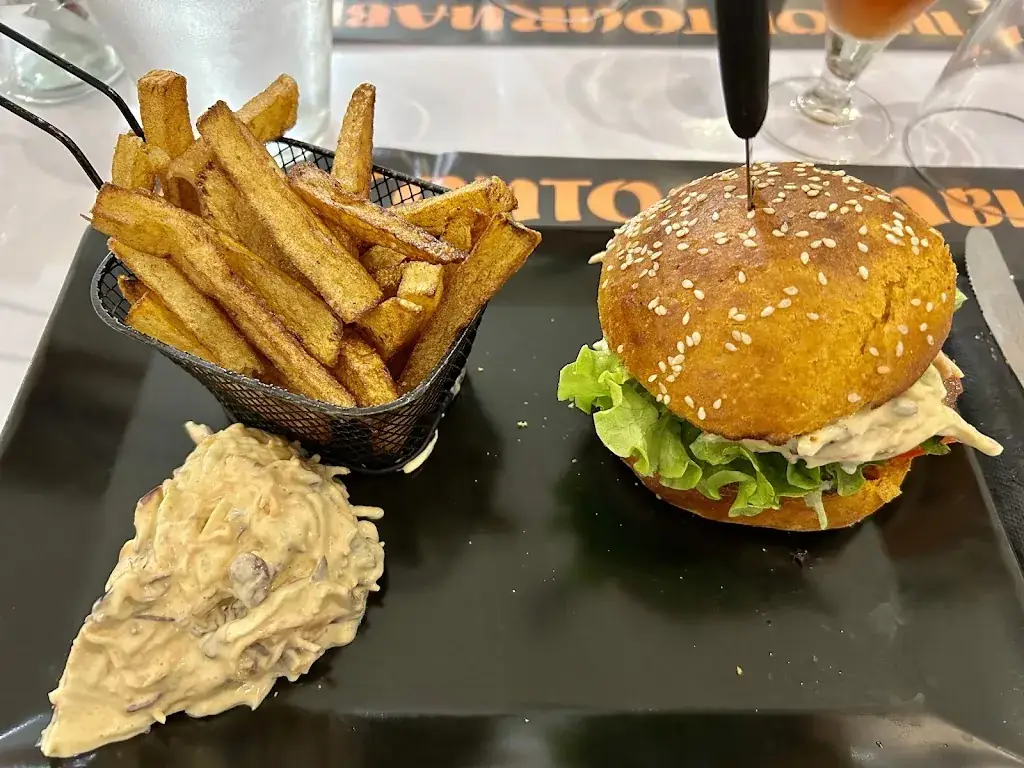 Geert Wanten_L’incontournable_Châteaudun_review