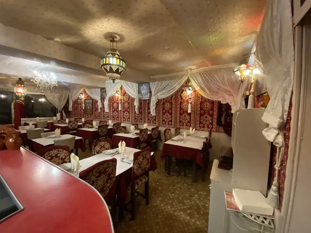 L'Etoile de Marrakech restaurant in Châteaudun