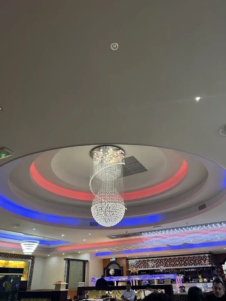 Le Royal Wok, Châteaudun_Châteaudun_slider_image_3