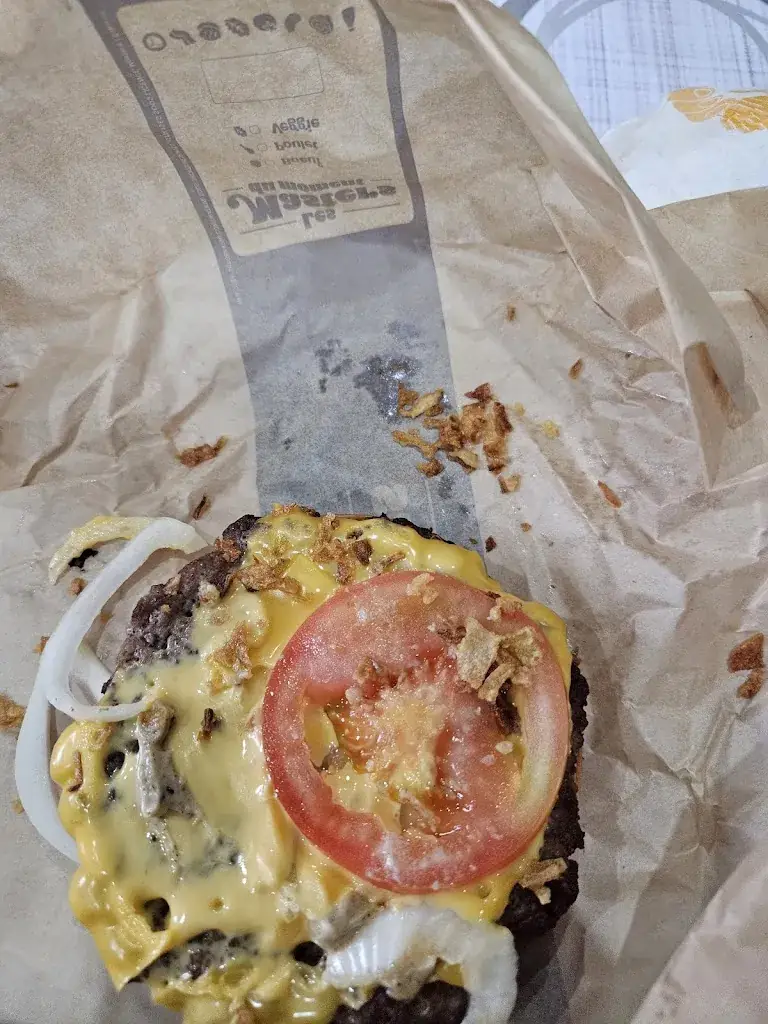 Burger King_Châteaudun_slider_image_3