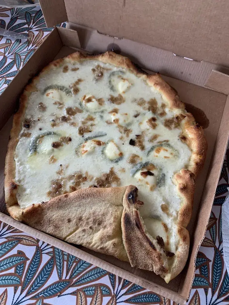 Carole Dejean_Basilic & Co - pizzas de terroirs_Brignais_review