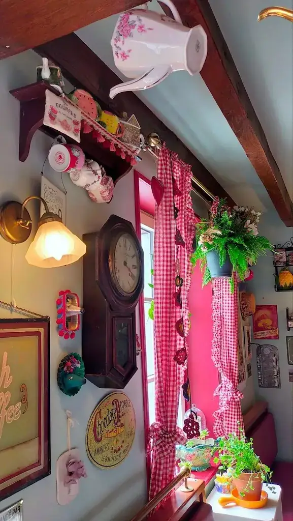 Little MISS GOUMARD CHEVERNY_Cheverny_slider_image_1