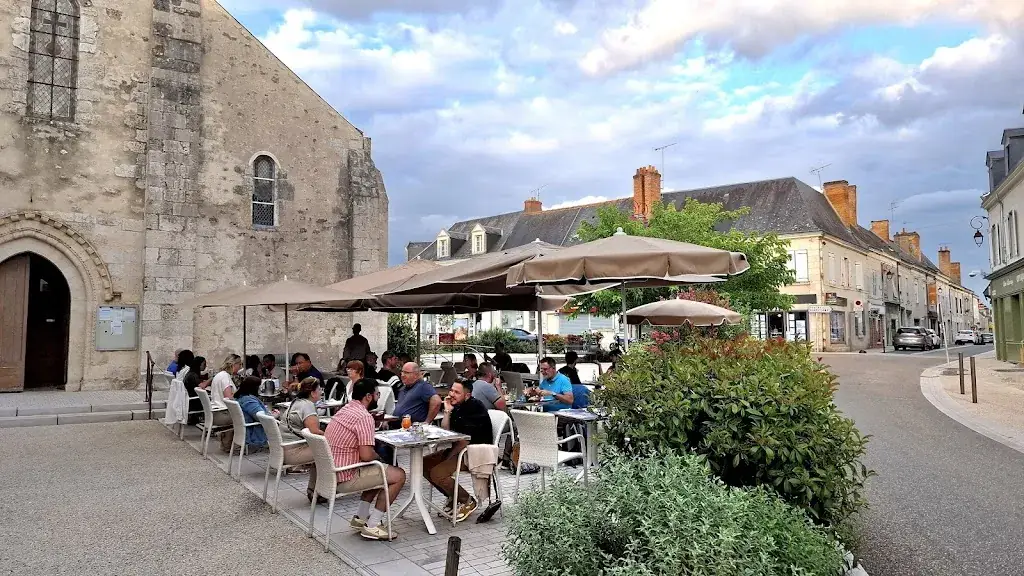 Simon Thomas_Restaurant Les Trois Marchands_Cour-Cheverny_review