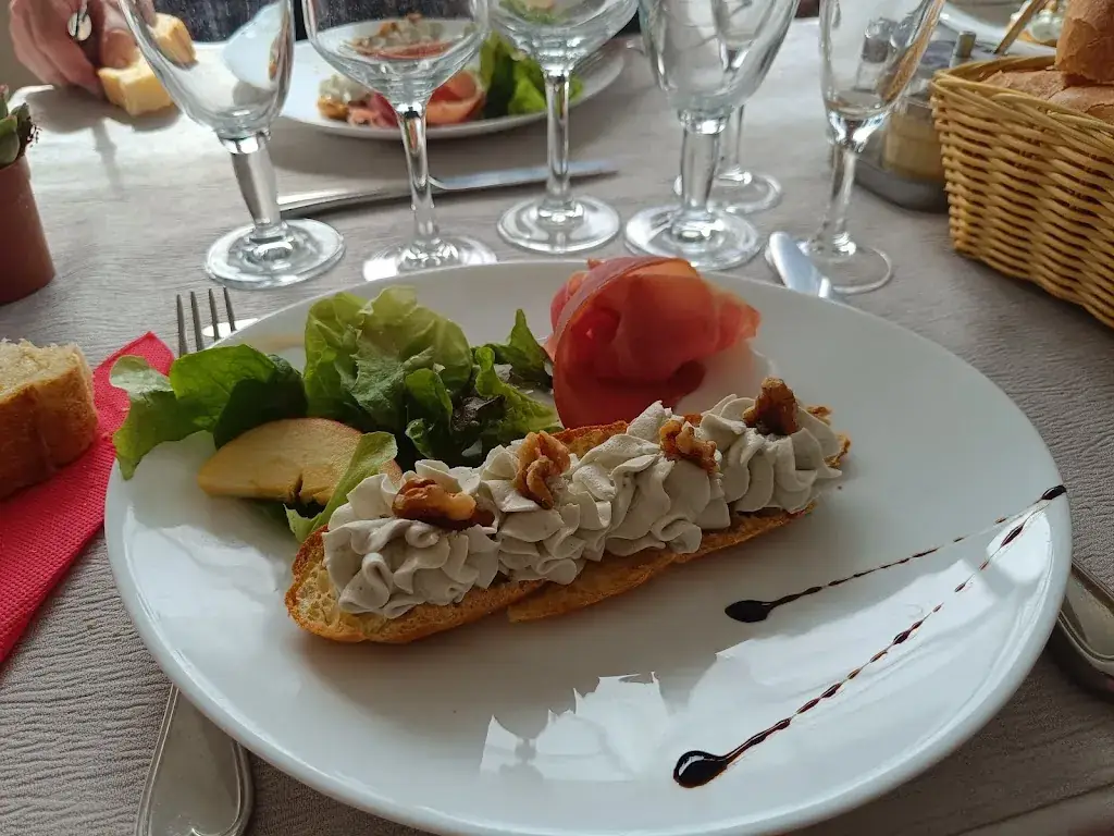 Gisèle Auneveux_Friaud Gilles_Cérilly_recensione