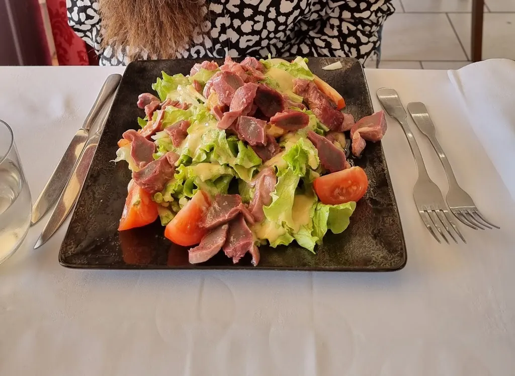 Restaurant Le Val Fleuri_Cloyes-les-Trois-Rivières_slider_image_3