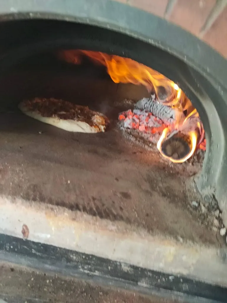 Menu_PizzaYolo_Darvoy_imagen_3