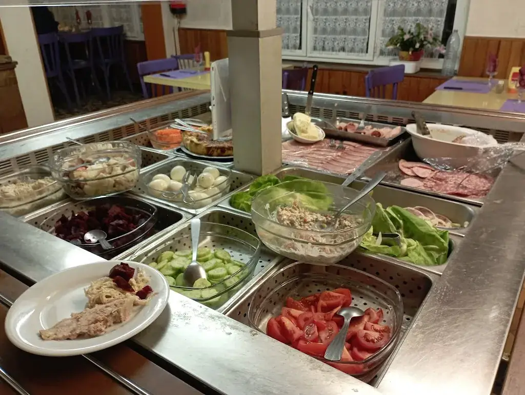 Restaurant la Moricerie_Saint-Aubin-des-Bois_slider_image_2