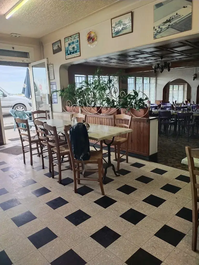 Restaurant la Moricerie_Saint-Aubin-des-Bois_slider_image_3