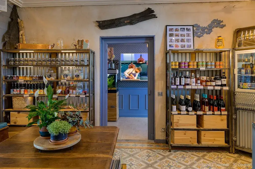 Les Pêcheries Ligériennes / La Cabane à Matelot : restaurant - boutique - balades en bateau - cours de cuisine - traiteur_Bréhémont_slider_image_1