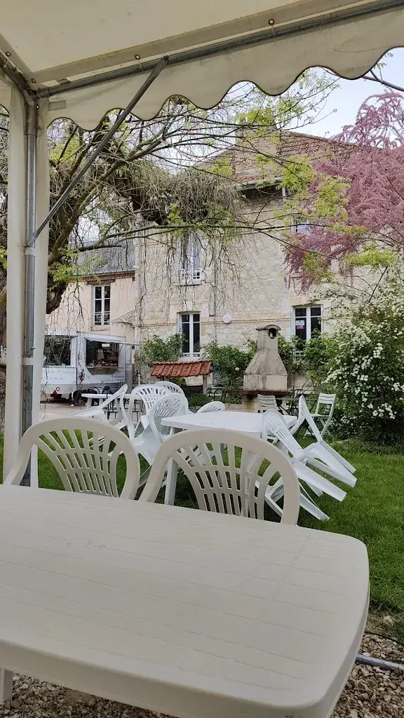 Les lutins joyeux_Yèvre-la-Ville_slider_image_2