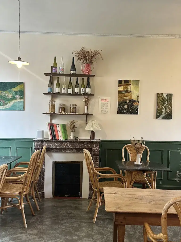 Alice M_AUX BONS VIVRES_Yèvre-la-Ville_review