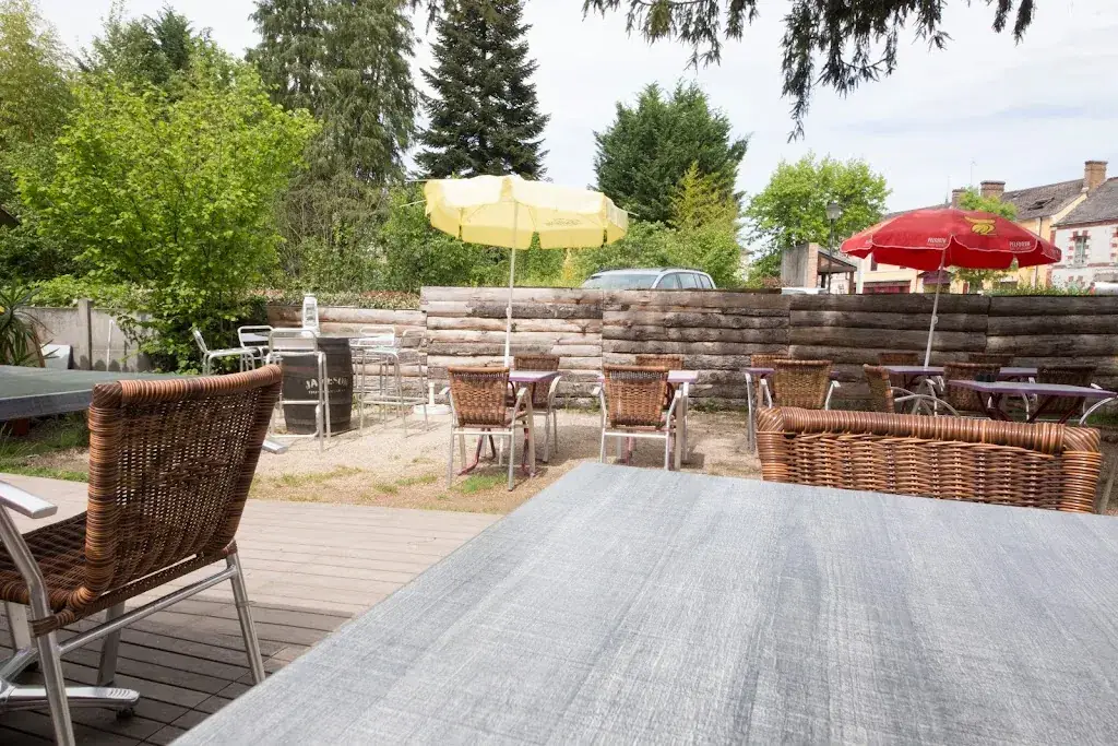 Le Bistrot Fertois restaurante en Ferté-Saint-Cyr