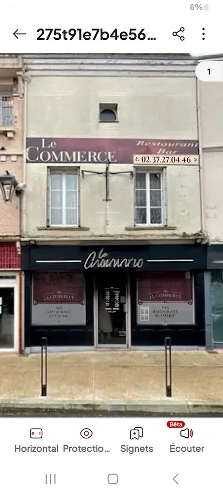 Le Commerce restaurant in Courville-sur-Eure