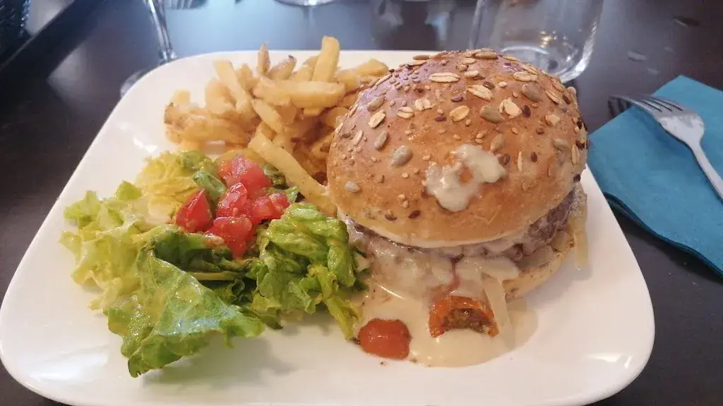 Le Commerce_Courville-sur-Eure_slider_image_2