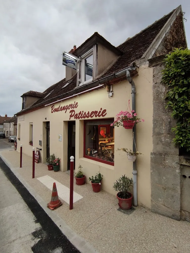 La Toque Blanche Du Mitron_Cérilly_slider_image_1