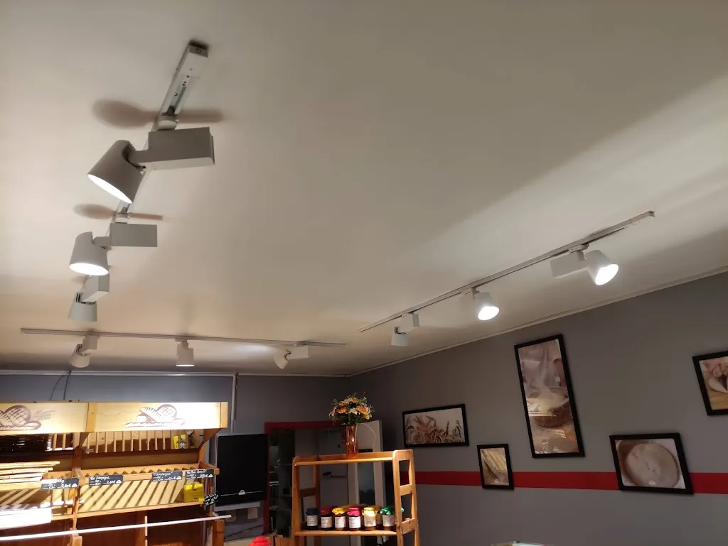 La Toque Blanche Du Mitron_Cérilly_slider_image_2