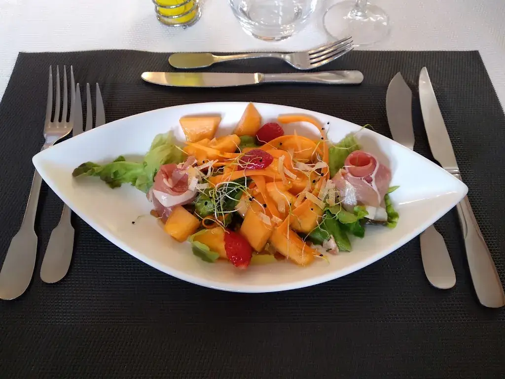 Menu_Aux Hôtes Gourmands_Fontaine-la-Guyon_image_2