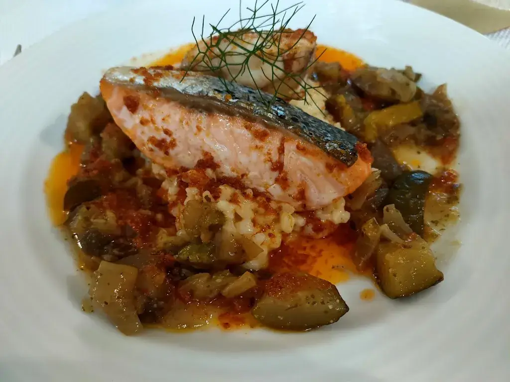 Aux Hôtes Gourmands_Fontaine-la-Guyon_slider_image_2