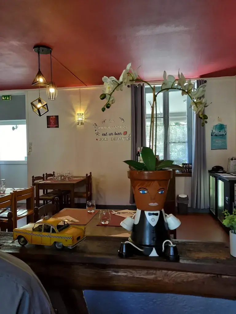 L'Auberge du Terroir Restaurant in Douchy-Montcorbon