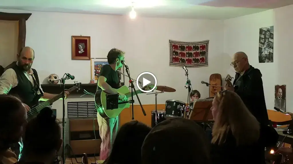 Le mouton qui danse_Cérilly_slider_image_2