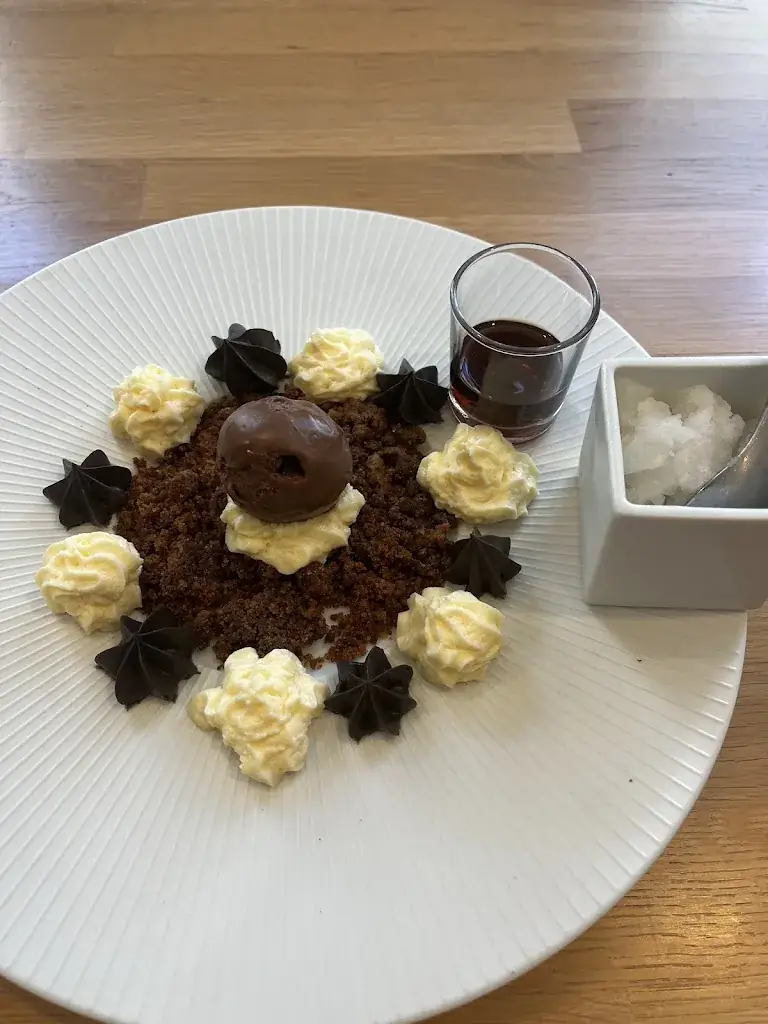 Au Coin Des Halles_Langeais_slider_image_2