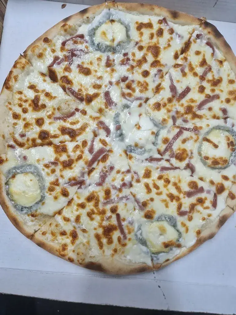 Royal food_Cinq-Mars-la-Pile_slider_image_3