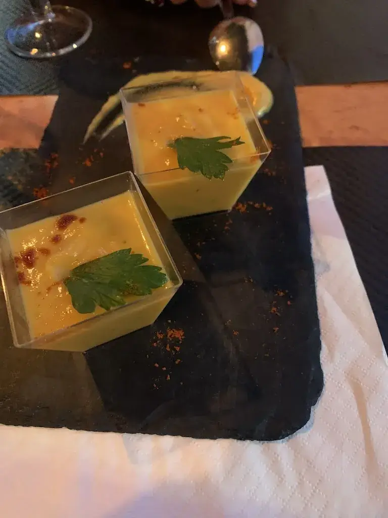 Claire MONGE_Le Continental_Dammarie-les-Lys_review