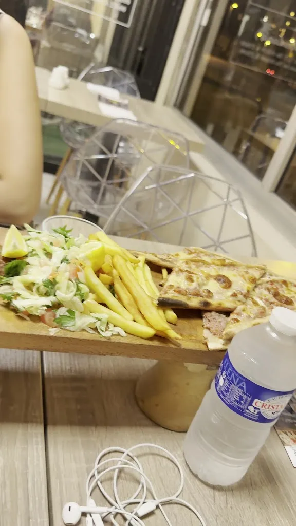 Mevlana etliekmek Grill_Dammarie-les-Lys_slider_image_2