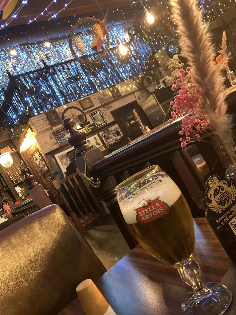 Mark van der Aa_L'Usine_Melun_review