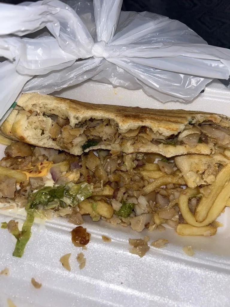 ines Peralta_Burger D'Lys_Dammarie-les-Lys_review