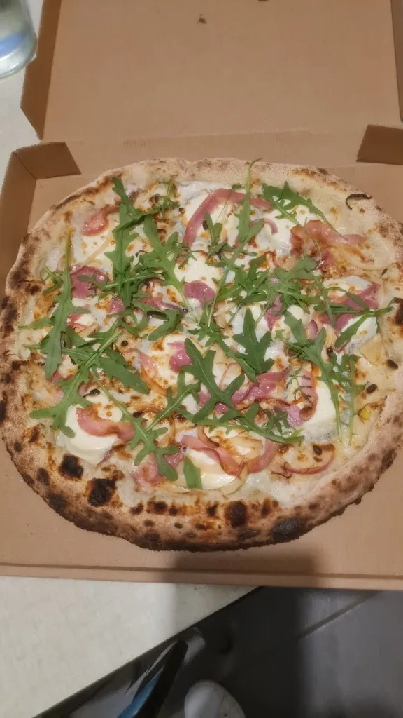 Virginie Gagnaire_Pizzeria Mano à Dun-sur-Auron_Dun-sur-Auron_review