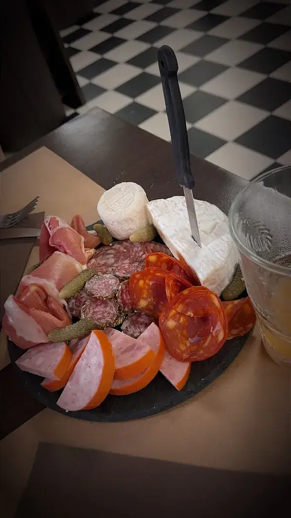 jaii Miie_La Ruche Dun sur Auron_Dun-sur-Auron_review