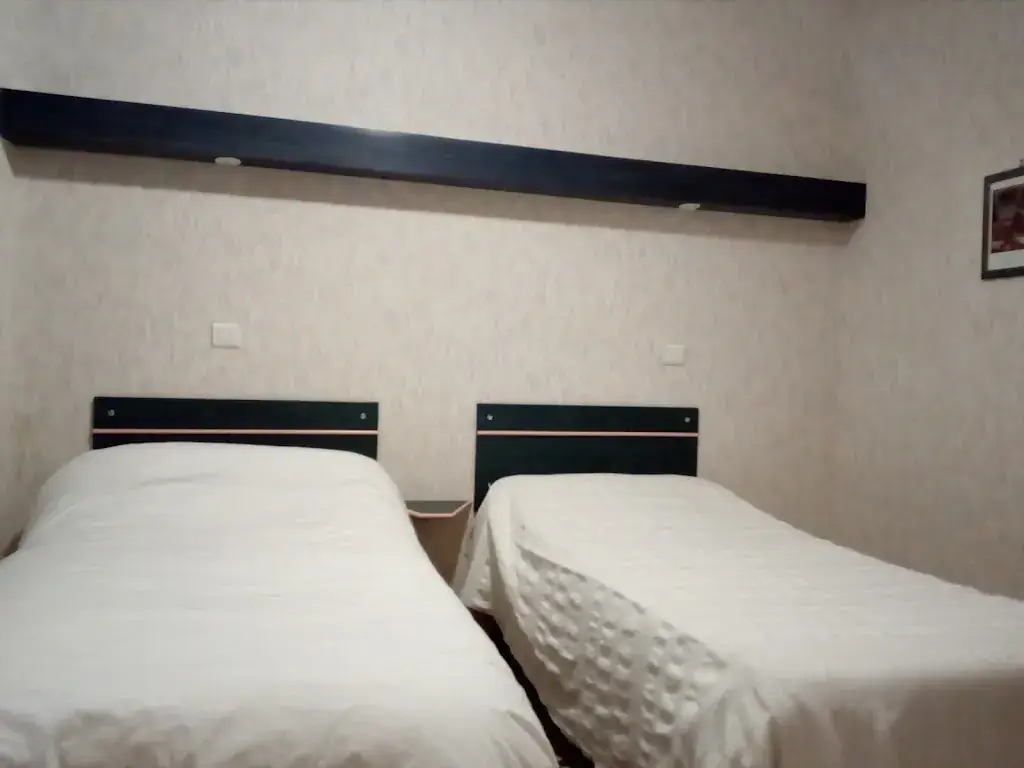 Hotel à petit budget - Restaurant de la Poste - Pizzeria_Dun-sur-Auron_slider_image_3