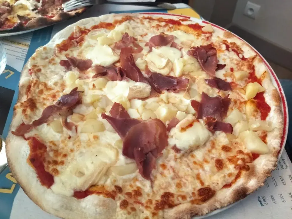 LA PIZZ’ DES PONTS_Dun-sur-Auron_slider_image_2