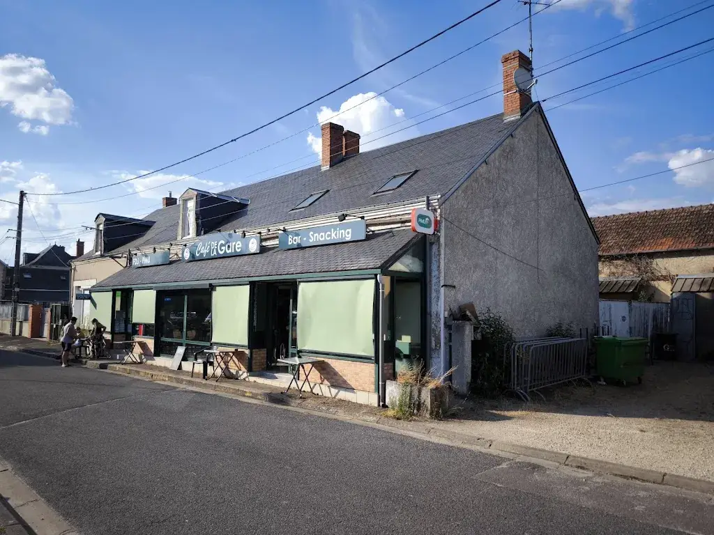 cédric chaloin_Café de La Gare_Foëcy_review