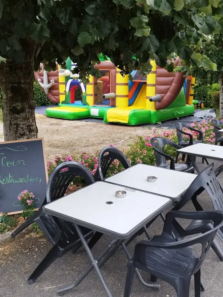 Café de La Gare restaurante en Foëcy