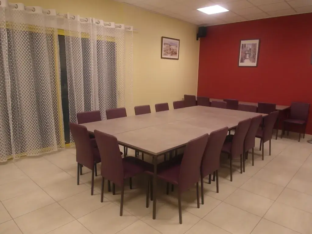 Aux Saveurs Des Loges Restaurant in Fay-aux-Loges