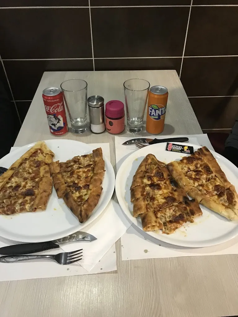 La Terrasse restaurant in Corbeil-Essonnes