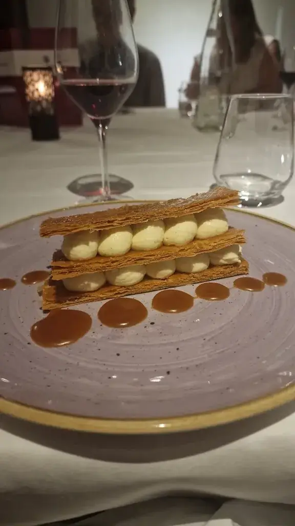 Ray Creamer_Aux _ _ Armes de France_Corbeil-Essonnes_review