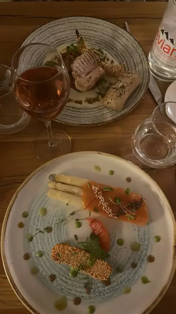 Alexia Chen_Aux _ _ Armes de France_Corbeil-Essonnes_review