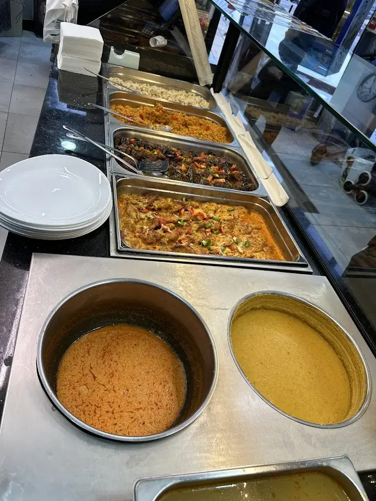 Yasin Kahriman_A La Belle Epoque_Corbeil-Essonnes_review