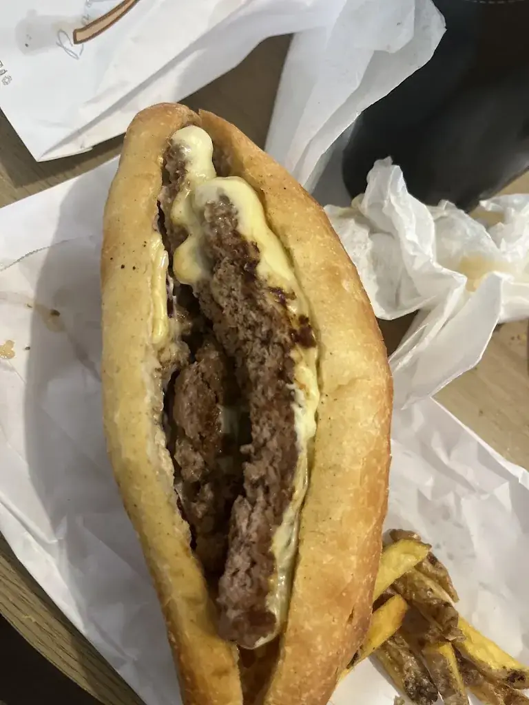 ndiaye nikela_L’Instant Frenchy Corbeil-Essonnes_Corbeil-Essonnes_review