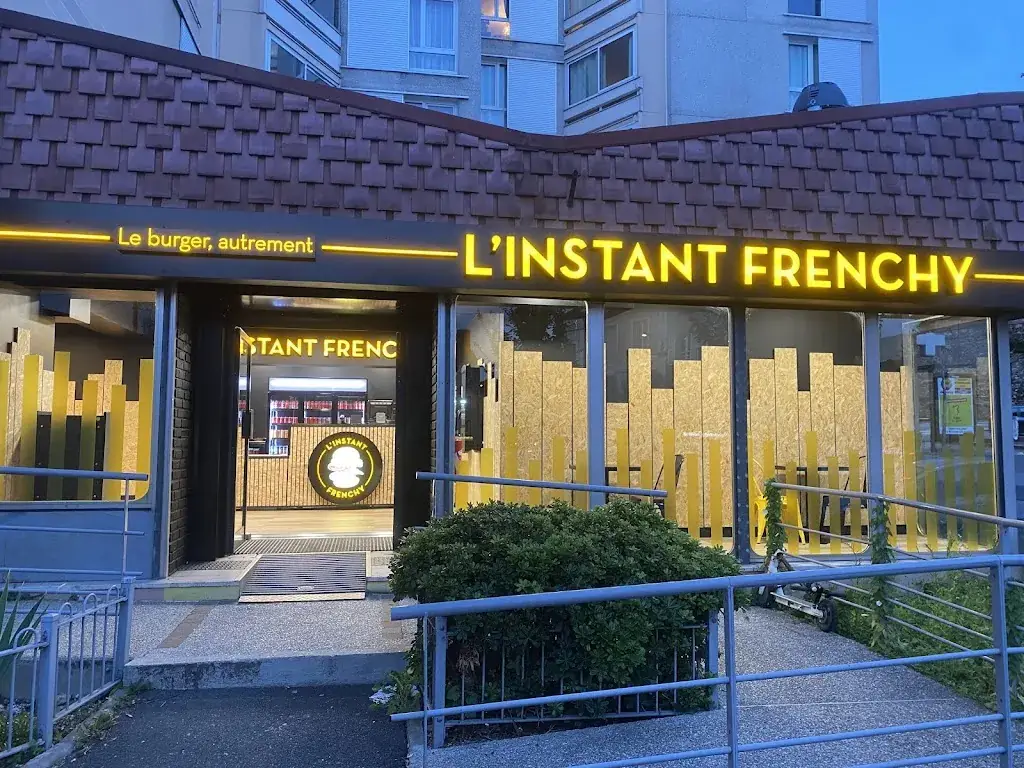 L’Instant Frenchy Corbeil-Essonnes restaurant in Corbeil-Essonnes