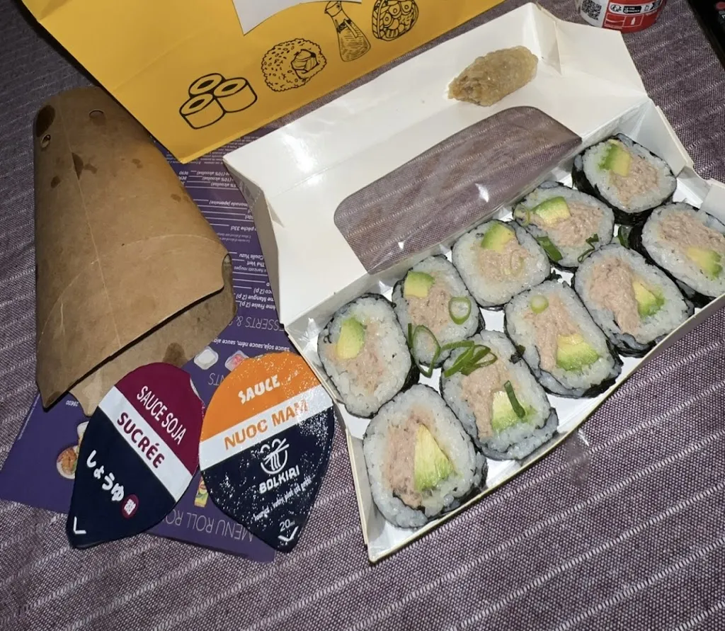 Lucie Ateba_ROLLROLL Corbeil-Essonnes Japanese Food_Corbeil-Essonnes_review