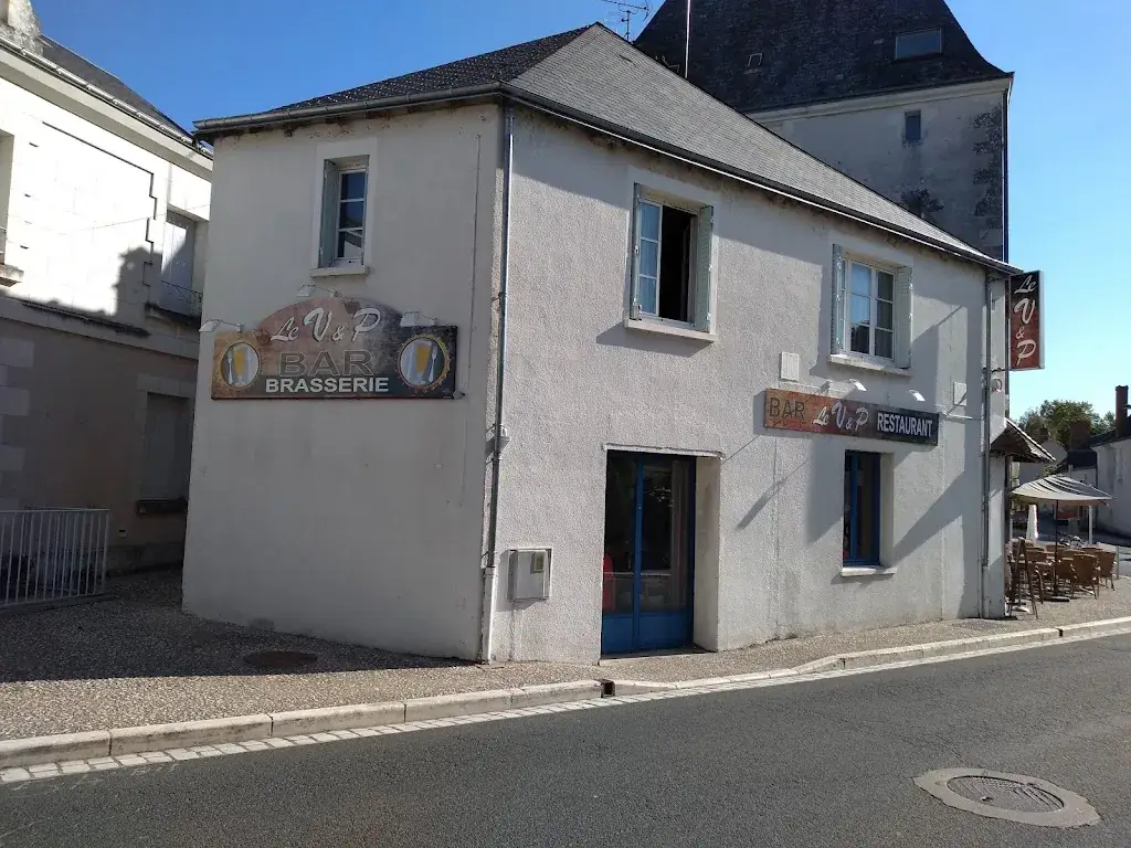 Paul Ross_Le V & P_Genillé_review