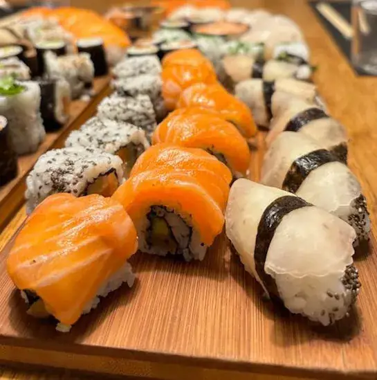 Mon P'tit Sushi_Genillé_slider_image_1