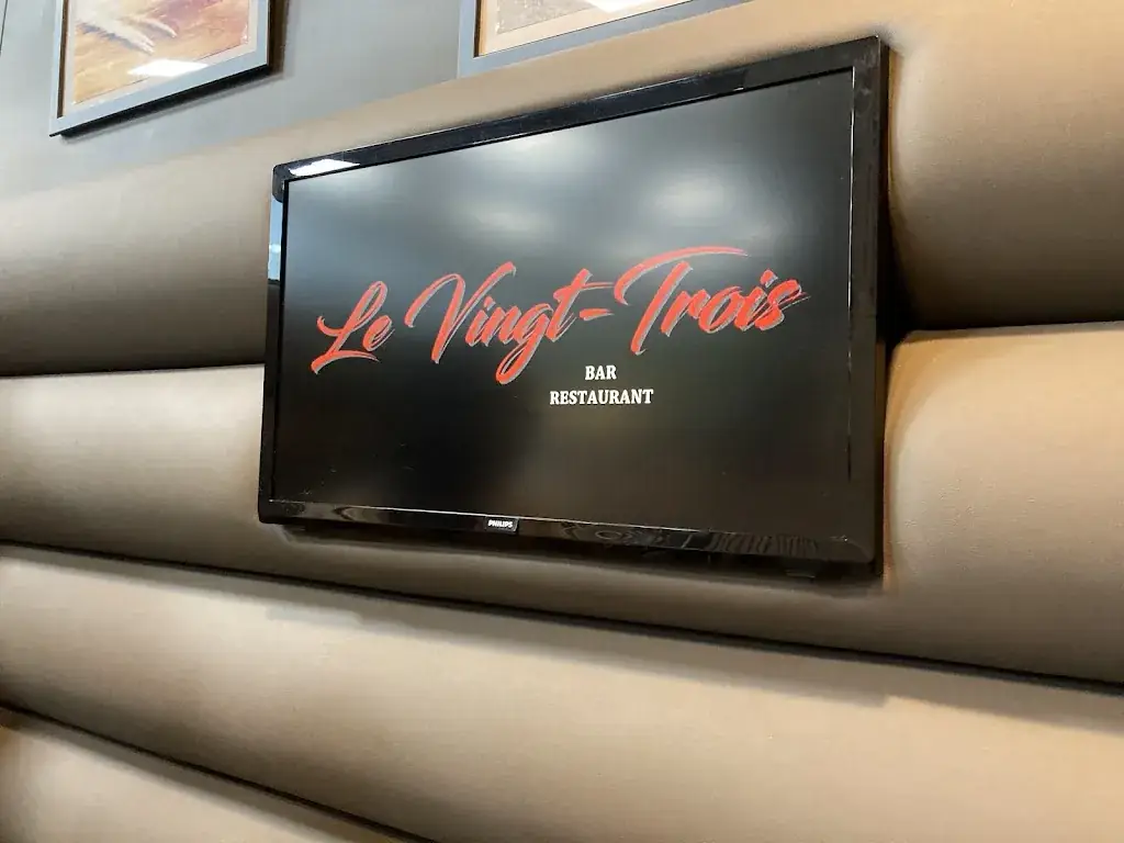 Laëticia DOMERGUE_Le Vingt-Trois_Montargis_review