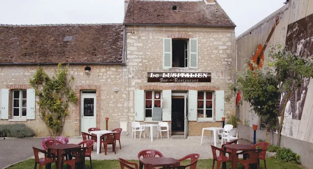 Le Lusitalien_Chaintreaux_slider_image_3